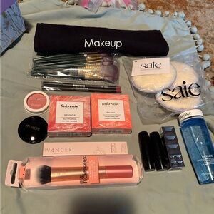 Saie Pink Makeup Brushes and Tools